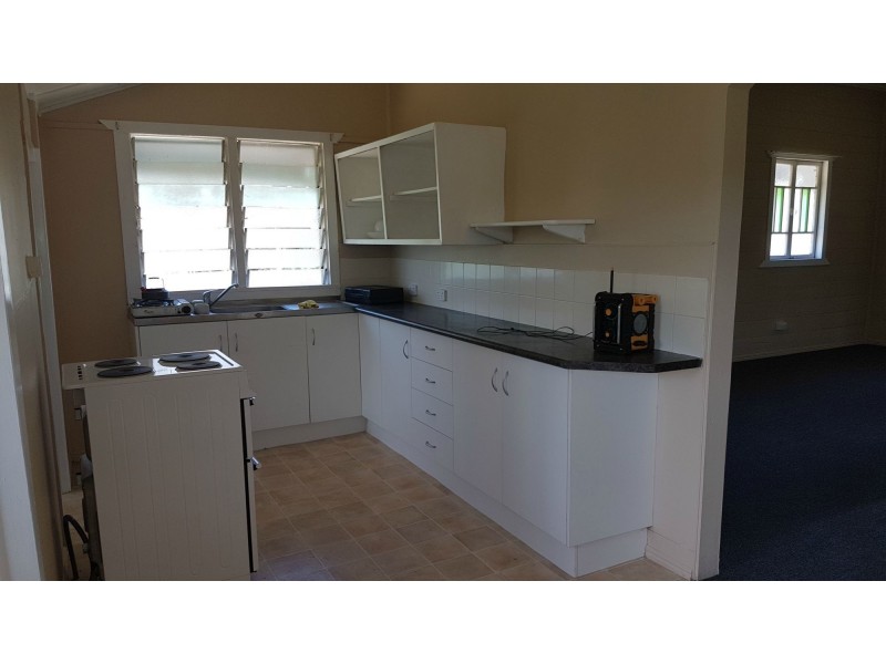 18 Hall Street South, Mount Morgan QLD 4714