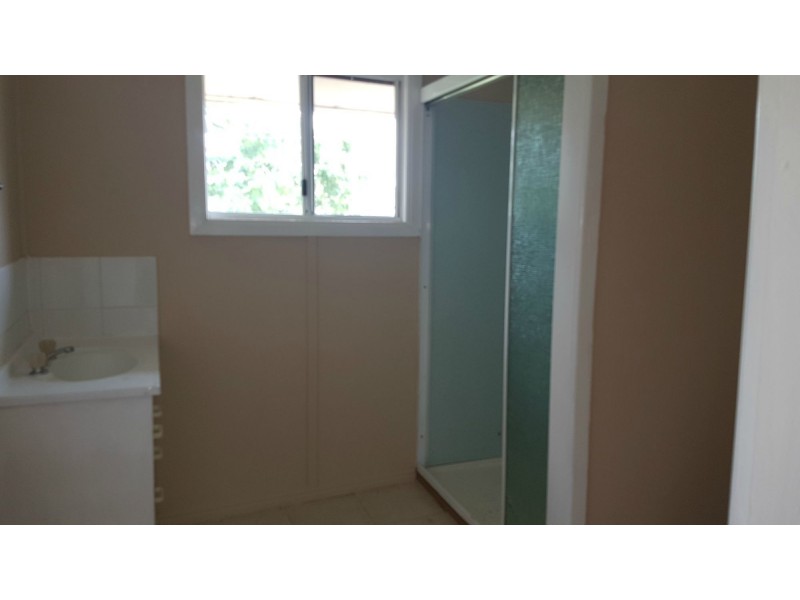 18 Hall Street South, Mount Morgan QLD 4714