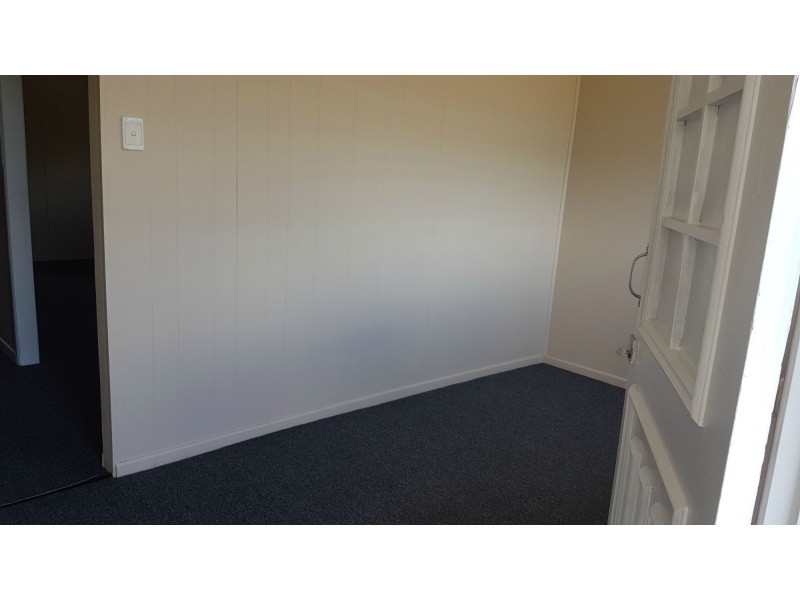 18 Hall Street South, Mount Morgan QLD 4714