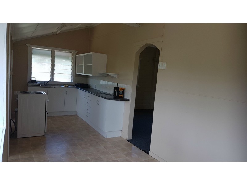 18 Hall Street South, Mount Morgan QLD 4714