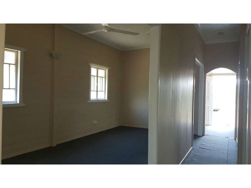 18 Hall Street South, Mount Morgan QLD 4714
