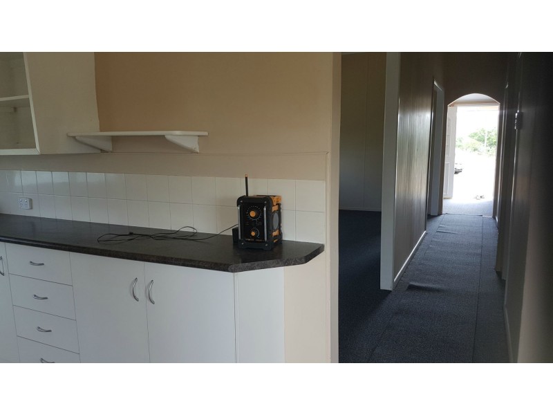 18 Hall Street South, Mount Morgan QLD 4714