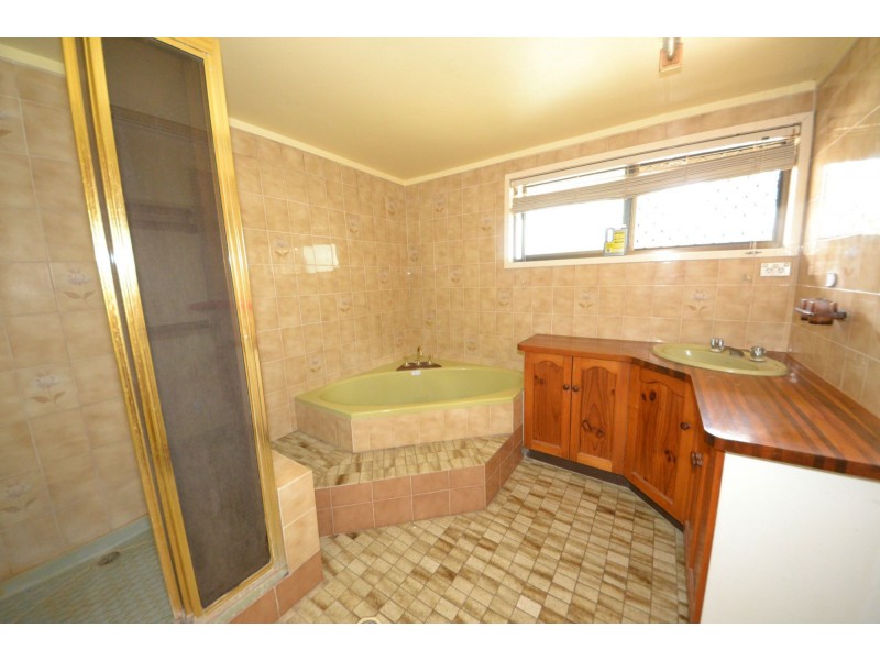 52556 Burnett Highway, Bouldercombe QLD 4702