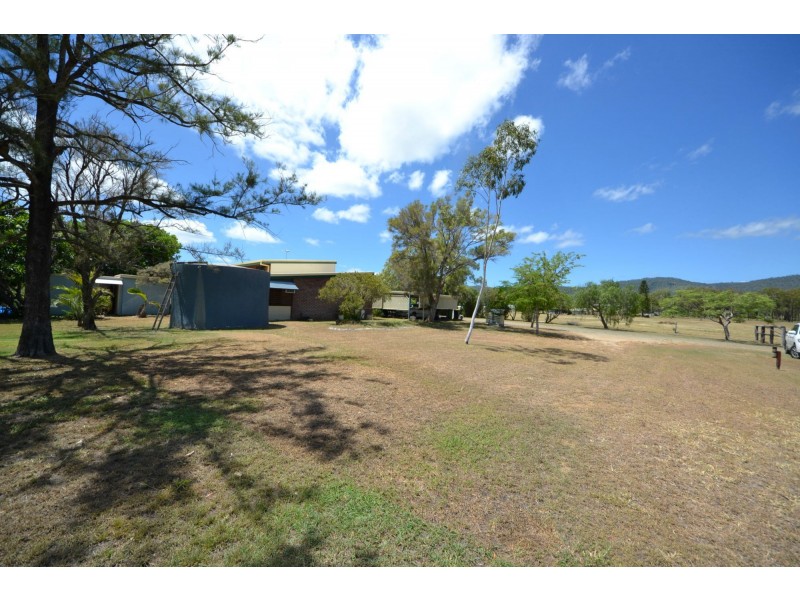 52556 Burnett Highway, Bouldercombe QLD 4702