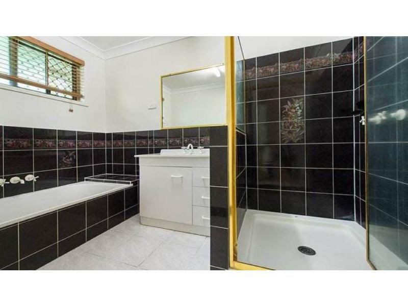 26 Hutchings Street, Gracemere QLD 4702