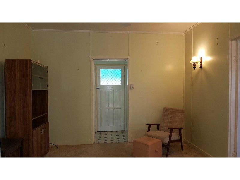114 East Street, Mount Morgan QLD 4714