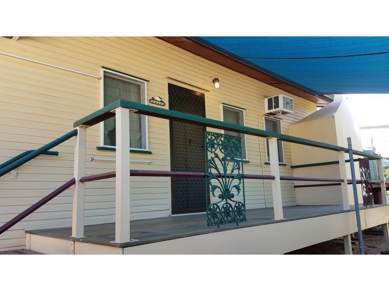 114 East Street, Mount Morgan QLD 4714