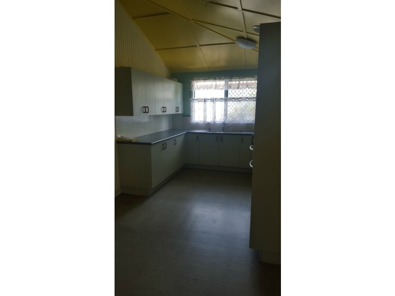 26 River Street, Mount Morgan QLD 4714