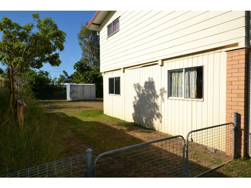 75 Buzacott Street, Park Avenue QLD 4701