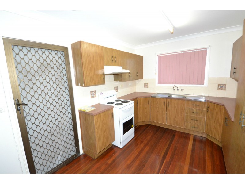 75 Buzacott Street, Park Avenue QLD 4701