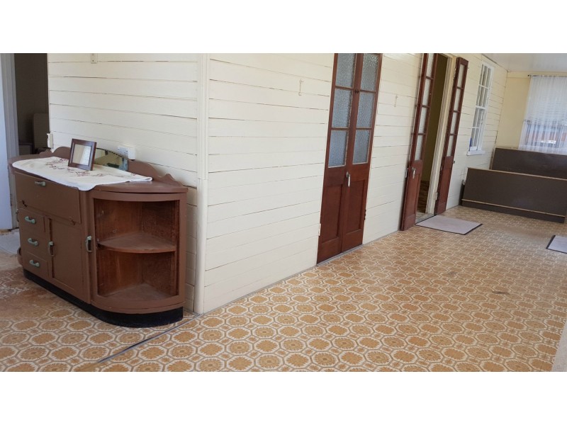 93 Morgan Street, Mount Morgan QLD 4714