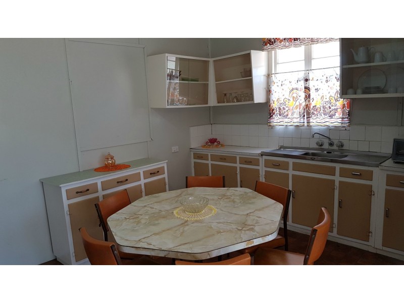 93 Morgan Street, Mount Morgan QLD 4714