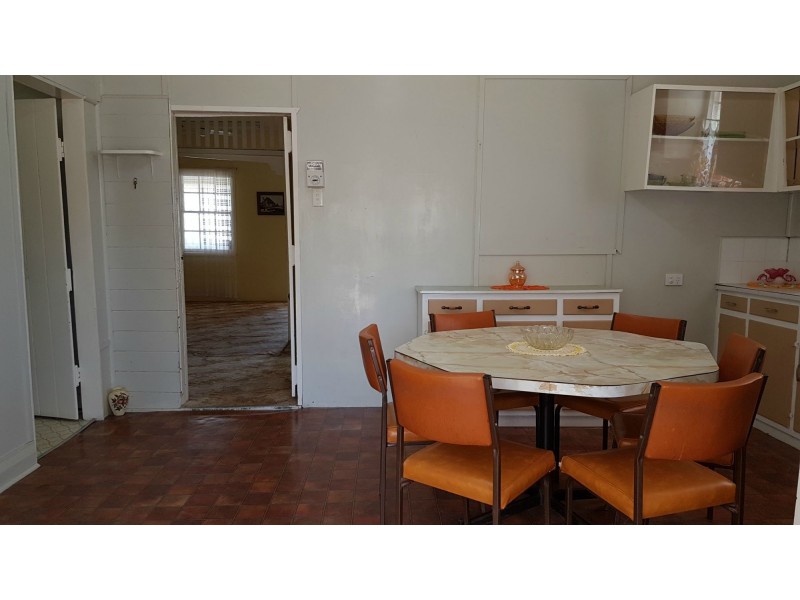93 Morgan Street, Mount Morgan QLD 4714
