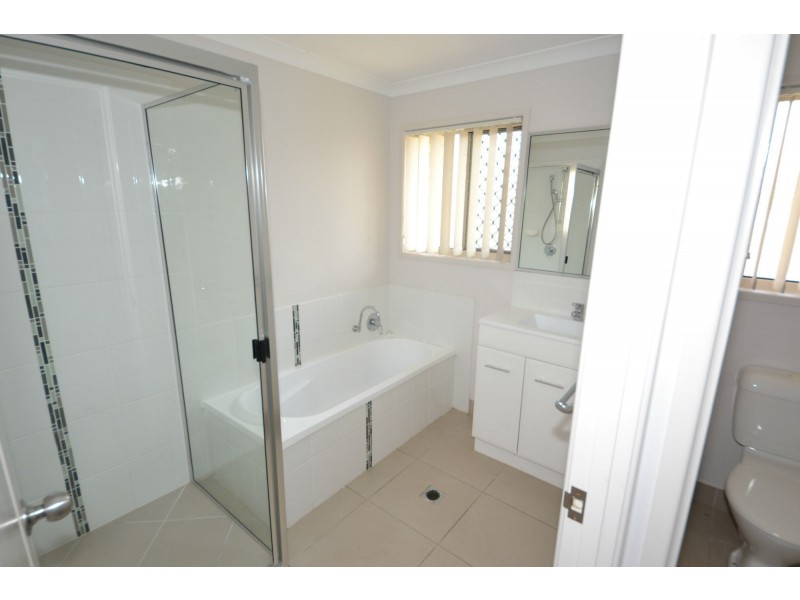 14 Doongarra Crescent, Gracemere QLD 4702