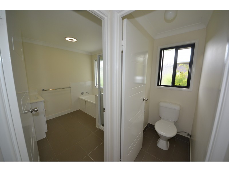 18 Showgrounds Road, Mount Morgan QLD 4714