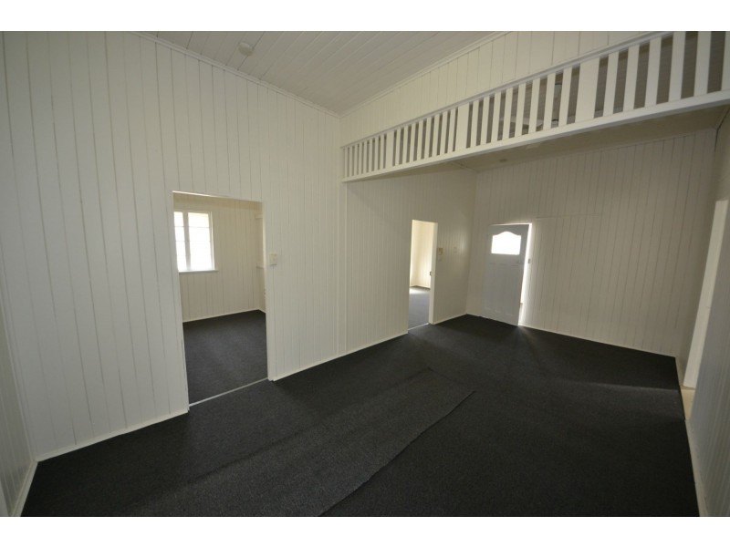 77 James Street, Mount Morgan QLD 4714