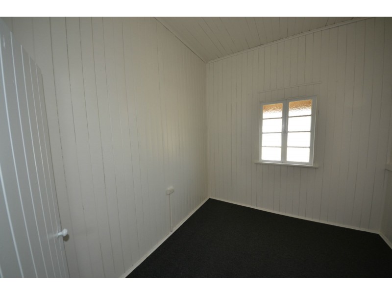77 James Street, Mount Morgan QLD 4714