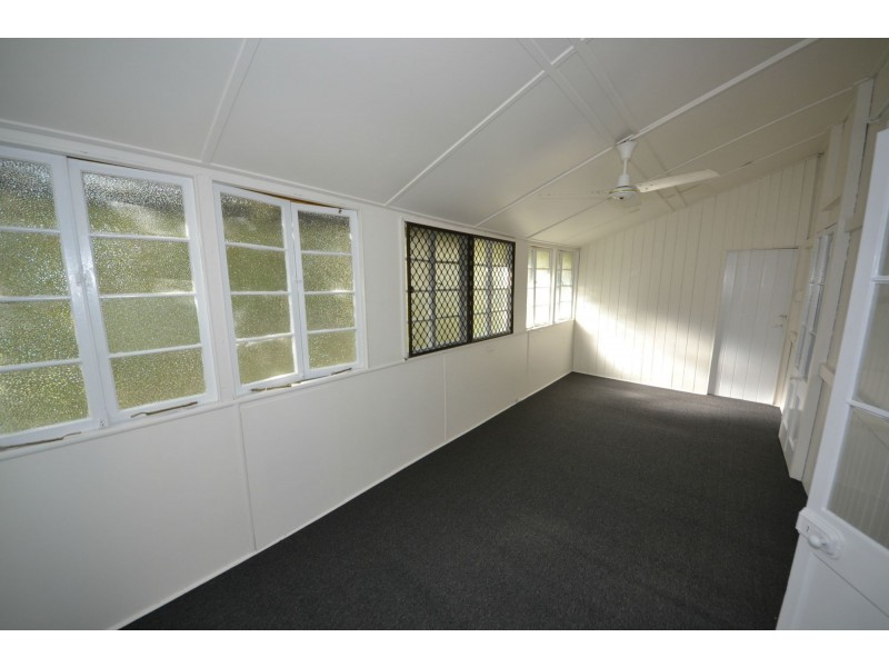 77 James Street, Mount Morgan QLD 4714
