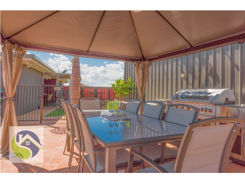 10 Brady Place, Gracemere QLD 4702