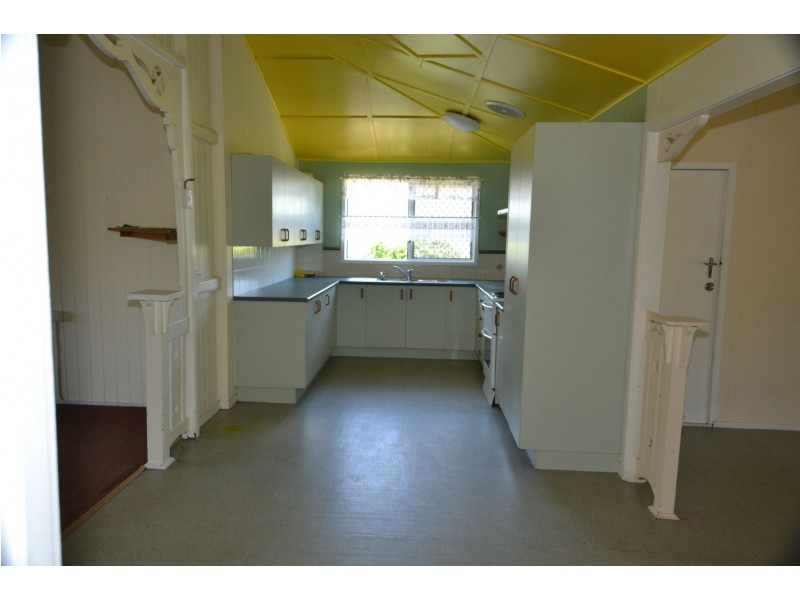 26 River Street, Mount Morgan QLD 4714