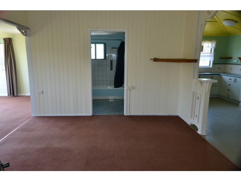 26 River Street, Mount Morgan QLD 4714