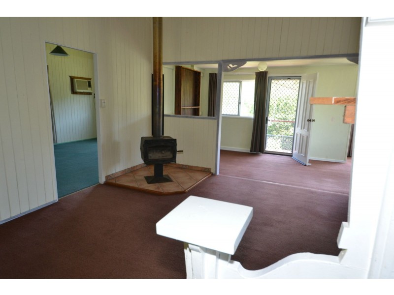 26 River Street, Mount Morgan QLD 4714