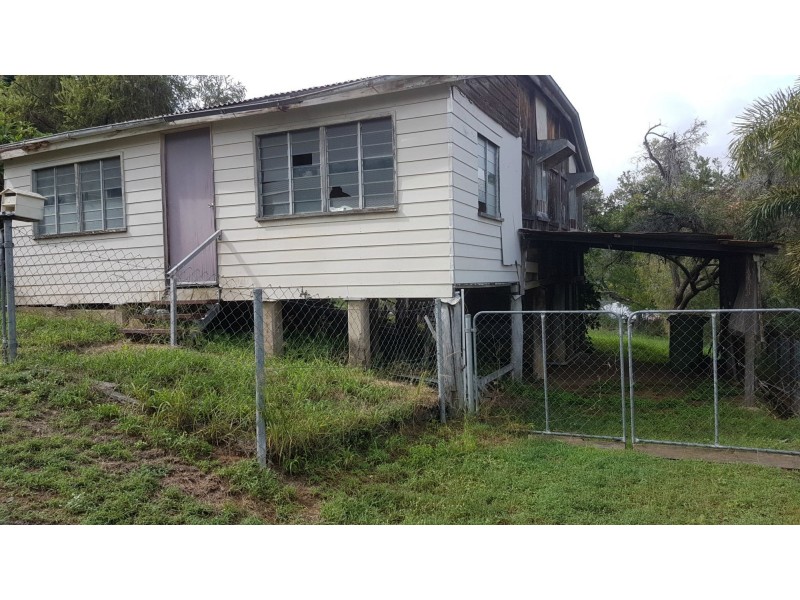 6 North Street, Mount Morgan QLD 4714