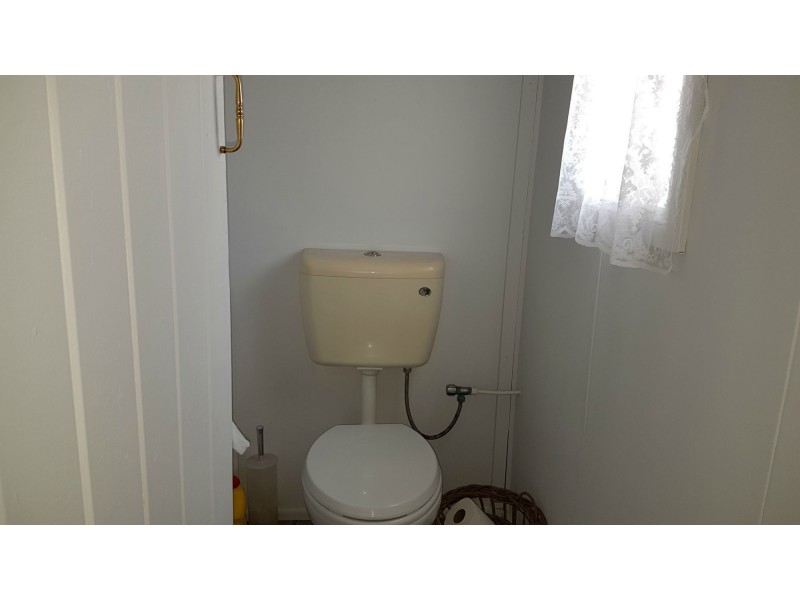 18 – 20 Railway Avenue, Wowan QLD 4702