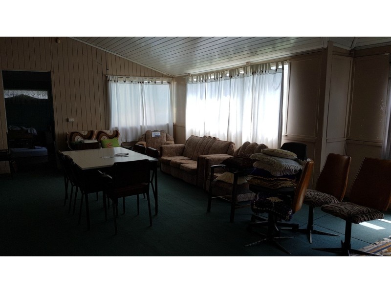 18 – 20 Railway Avenue, Wowan QLD 4702