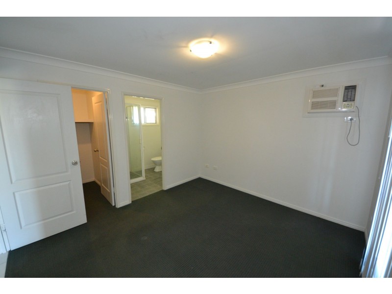 12 Joseph Street, Gracemere QLD 4702