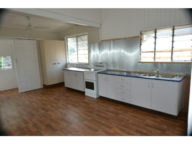 54 James Street, Mount Morgan QLD 4714