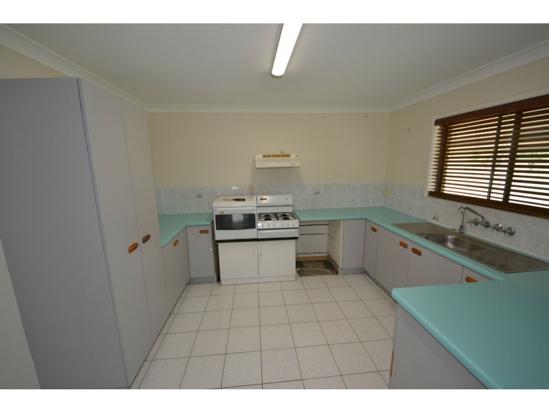 56 Rayner Road, Alton Downs QLD 4702