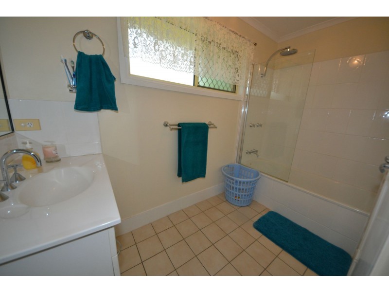 7 Gleeson Close, Gracemere QLD 4702