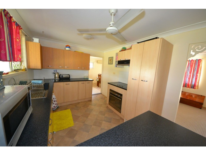 2 Schirmer Close, Gracemere QLD 4702