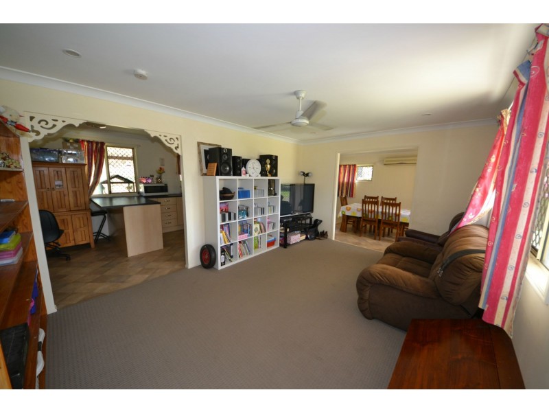 2 Schirmer Close, Gracemere QLD 4702