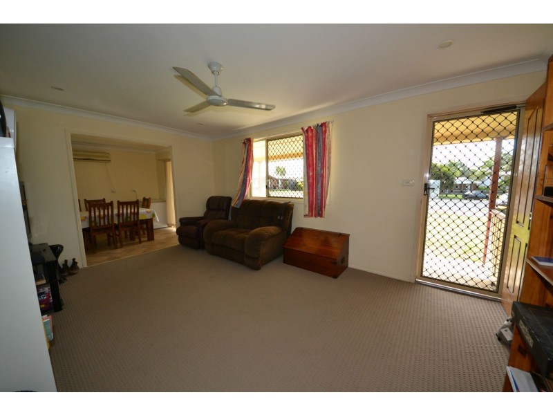 2 Schirmer Close, Gracemere QLD 4702