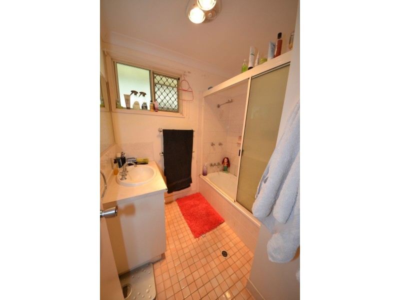 2 Schirmer Close, Gracemere QLD 4702