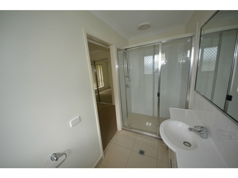 9 Doongarra Crescent, Gracemere QLD 4702