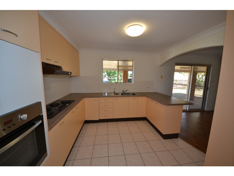 12 Misfeld Close, Gracemere QLD 4702