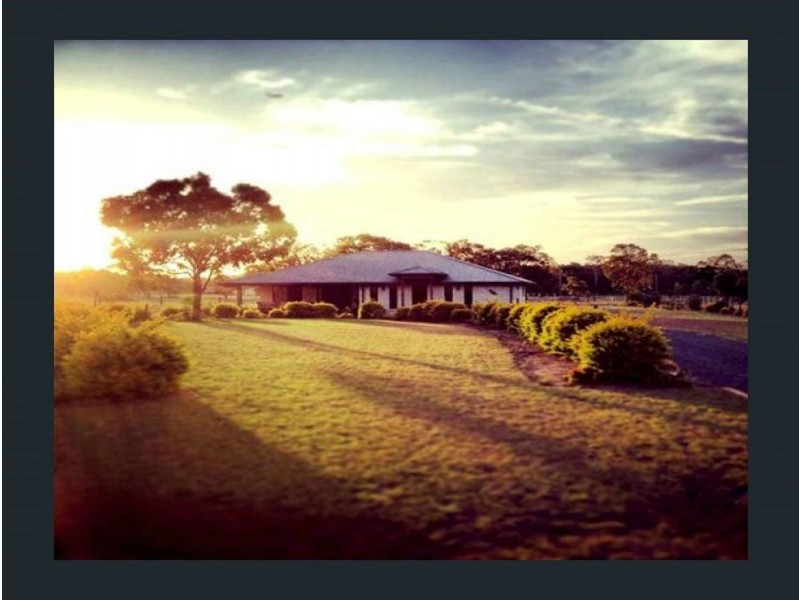 19 Robertson Road, Gracemere QLD 4702