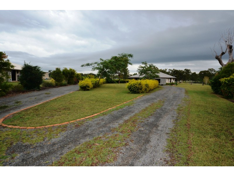 19 Robertson Road, Gracemere QLD 4702