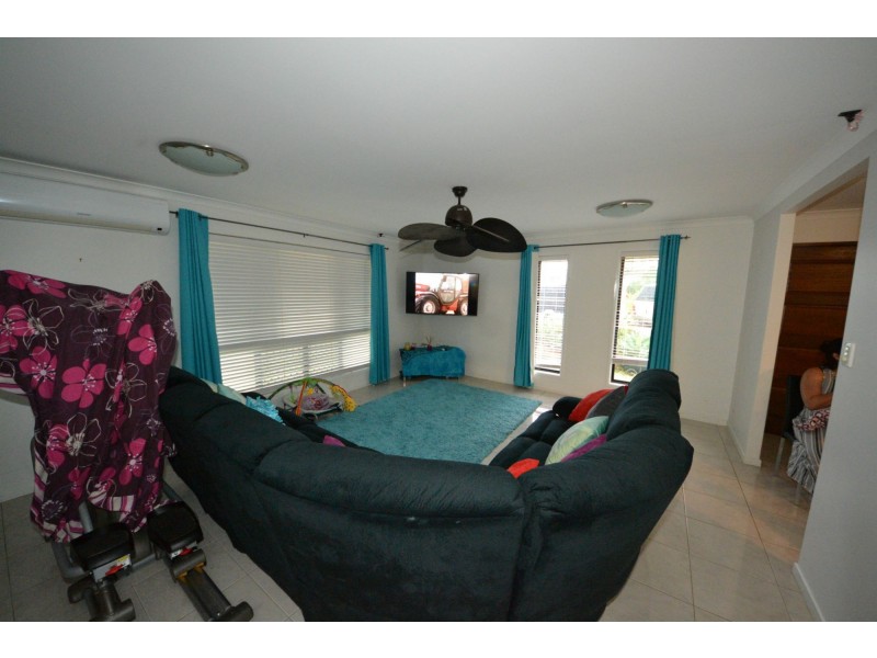 19 Robertson Road, Gracemere QLD 4702