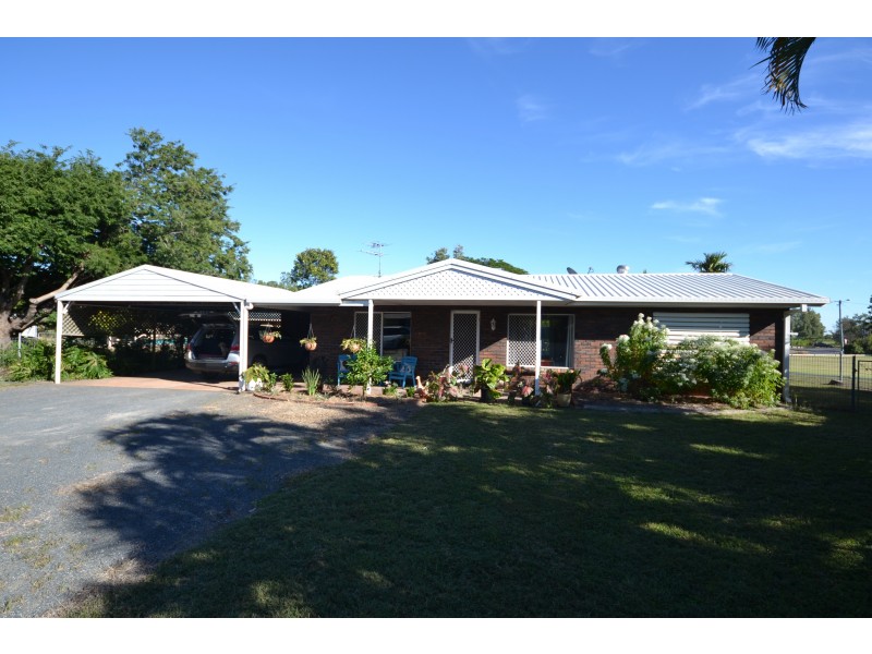 6 Deakin Cl, Gracemere QLD 4702