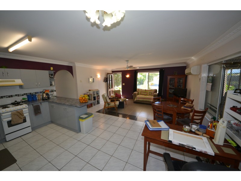 6 Deakin Cl, Gracemere QLD 4702