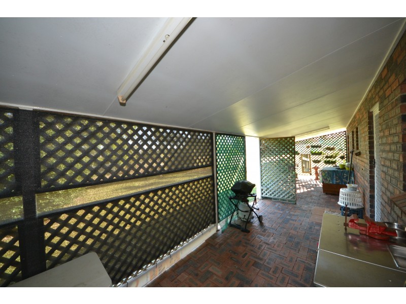 6 Deakin Cl, Gracemere QLD 4702