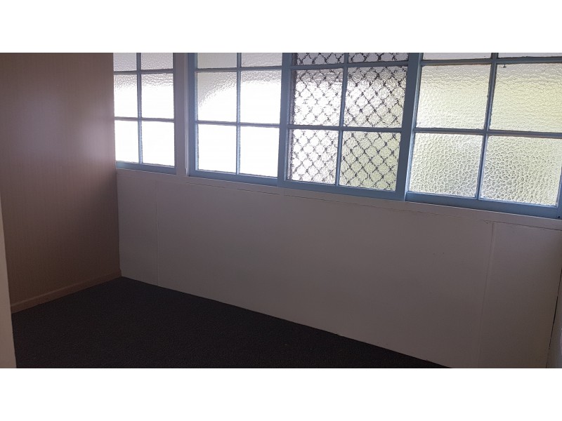 26 Central St, Mount Morgan QLD 4714