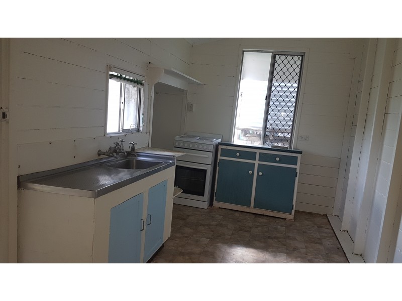 26 Central St, Mount Morgan QLD 4714