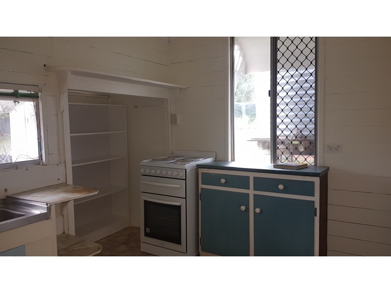 26 Central St, Mount Morgan QLD 4714