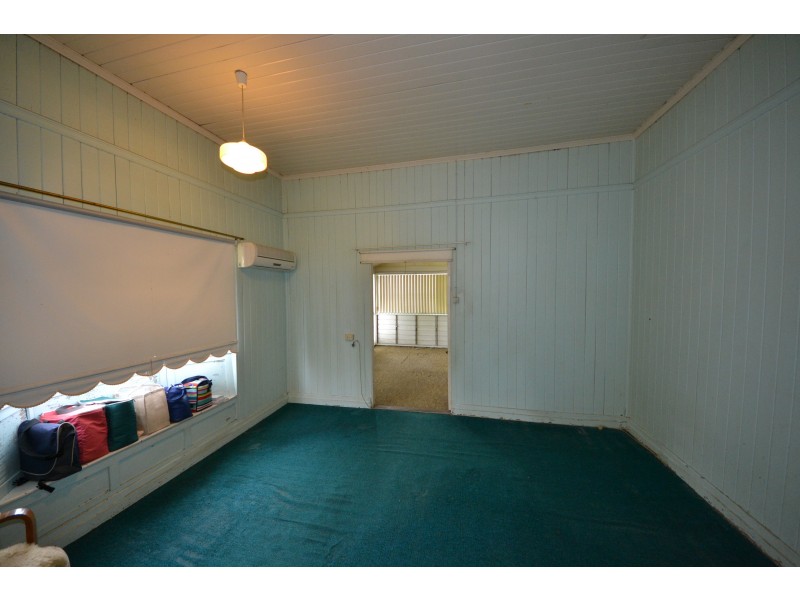 196 North St, West Rockhampton QLD 4700
