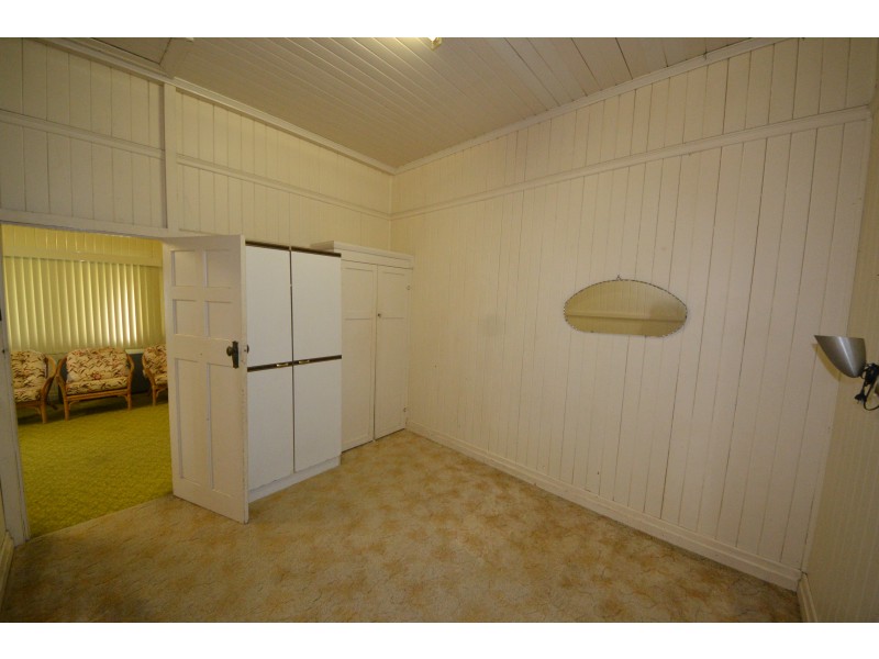 196 North St, West Rockhampton QLD 4700